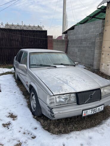 volvo 440: Volvo 940: 1990 г., 2.5 л, Механика, Бензин, Лимузин