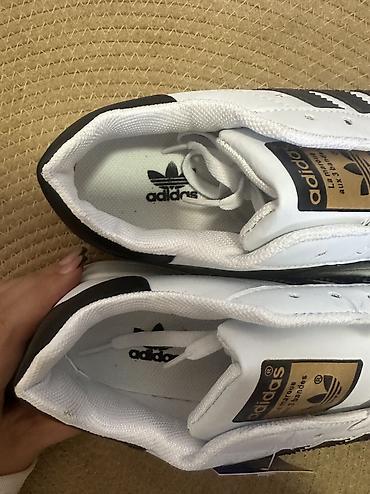 nike react: Кроссовки, 38, 38.5, 39, Adidas, Новый, цвет - Белый, Самовывоз, Платная доставка — 2