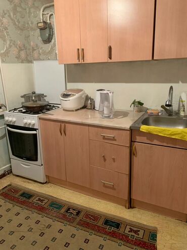 недвижимость в бишкеке квартиры: 1 комната, Агентство недвижимости, Без подселения, С мебелью полностью