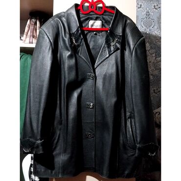 layka it: Женская куртка 3XL (EU 46), 4XL (EU 48), 5XL (EU 50), цвет - Черный
