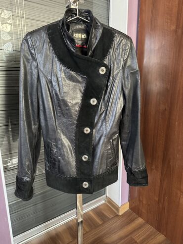 стильные кожаные куртки женские: Кожаная куртка, Косуха, Натуральная кожа, Приталенная модель, S (EU 36), M (EU 38)