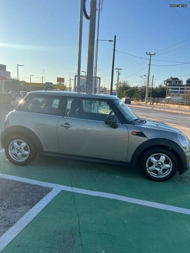Mini: Mini One: 1.4 l. | 2010 έ. 81600 km. Χάτσμπακ — 2