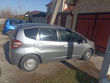 Honda: Honda Fit: 2008 г., 1.3 л, Вариатор, Бензин, Хэтчбэк