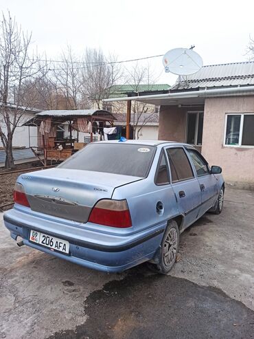 Daewoo: Daewoo Nexia: 2005 г., 1.6 л, Механика, Бензин, Седан