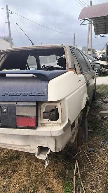 Автозапчасти: Кузов Volkswagen Passat B3 (седан), частично разобран для — 10