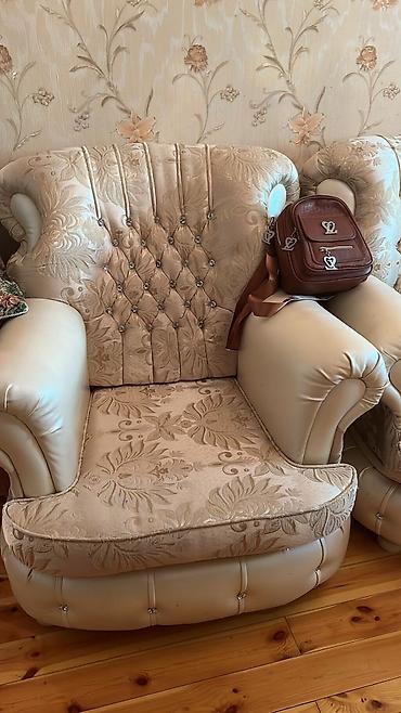 Qonaq otağı dəstləri: Masa və oturacaqlar — 10