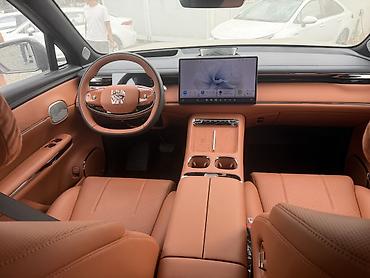 dodg ram: GAC Trumpchi / S7 (эмблема GAC), серый SUV. 2025 год максимальная — 7