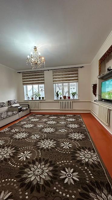 Продажа коттеджей и домов: Срочно срочно продаю большой дом, г. Карабалта срочно продается — 3