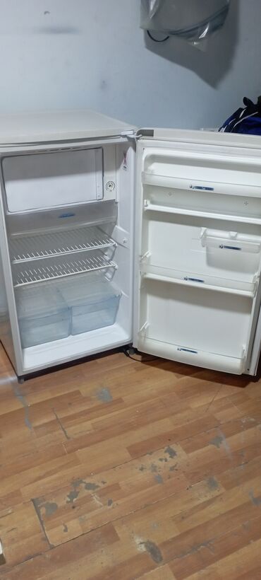 xaladenik satiram: Б/у Холодильник Toshiba, De frost, Двухкамерный, цвет - Белый