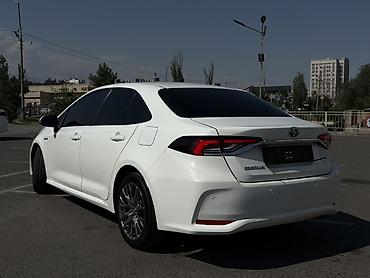 полики королла: Toyota Corolla: 2019 г., 1.8 л, Вариатор, Гибрид, Седан — 4