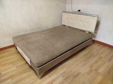 İki nəfərlik yumşaq çarpayı - Ölçü: təxmini 160×200 sm (geniş iki