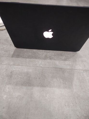Apple MacBook: Apple MacBook noutbuku - Gümüş/alüminium korpus, qara arxa qapaqda -da lalafo.az — 2 Apple MacBook: Apple MacBook noutbuku - Gümüş/alüminium korpus, qara arxa qapaqda — 2