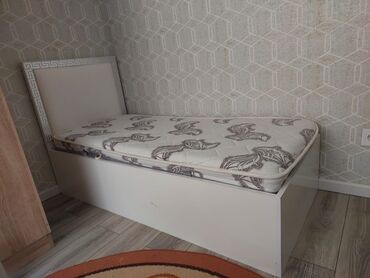 Çarpayılar: Tek kravat. 150azn. ortapedik matras .yaxsi veziyyetde ünvan yeni