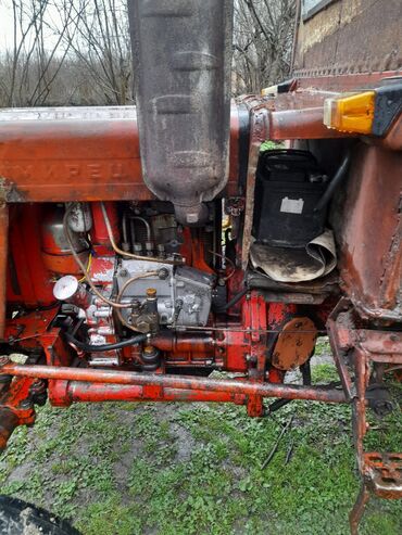 Traktorlar: Traktor 1988 il, motor 1.4 l, İşlənmiş