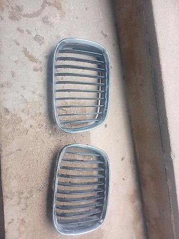 niva ablisofka: BMW “böyrək” radiator barmaqlıqları (cüt) — 1