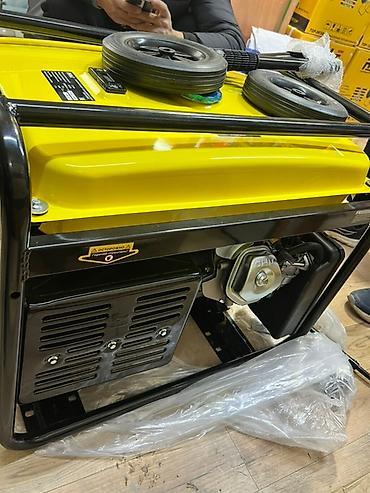 Генераторлор: Бензиновая электростанция ROLF TOP-9500E Характеристики по шильдику — 2