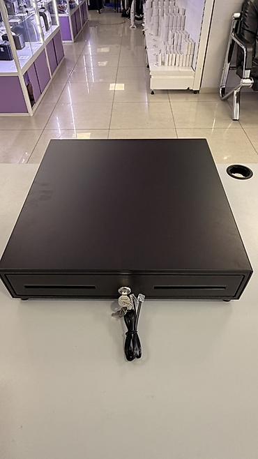 Торговое оборудование: Кассовый денежный ящик (черный), совместимый с POS/ККМ - Форм‑фактор — 7
