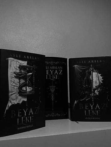 Kitablar və jurnallar: Aslı Arslan – “Beyaz Leke” seriyası (qutu set) Təsvir: - Tam seriya — 2