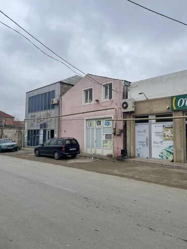 kirayə evlər binə qəsəbəsində: Obyekt Binə qəsəbəsində əsas yoldan 50 metr icəridə yerləşir.2