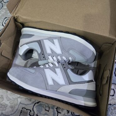 розовые кроссовки: Мужские кроссовки, 39.5, New Balance, Новый, цвет - Серый, Самовывоз, Платная доставка