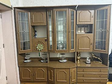 ikinci el dehliz dolabi: Qonaq otağı mebeli (servant) – 3 hissə, yaxşı vəziyyətdə Açıqlama: 3 — 1
