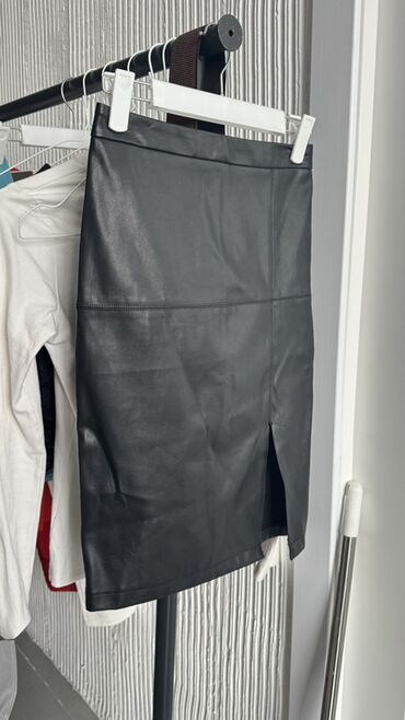 Ботинки и ботильоны: Цена: Коричневая 3имняя обувь (38р) 500 сом Розовые ботинки на — 25