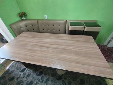 мебель кухонная: Комплект стол и стулья Кухонный, Б/у
