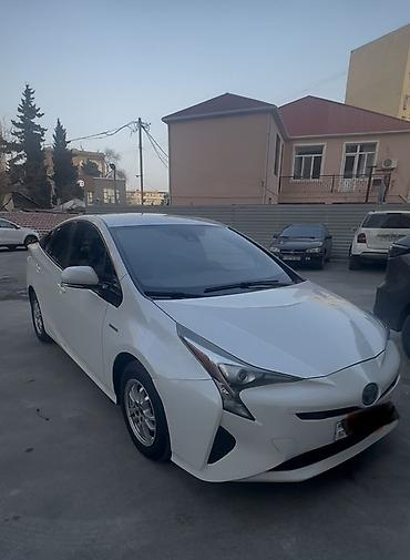 prius r17: Toyota Prius: 1.8 l | 2018 il Sedan — 1