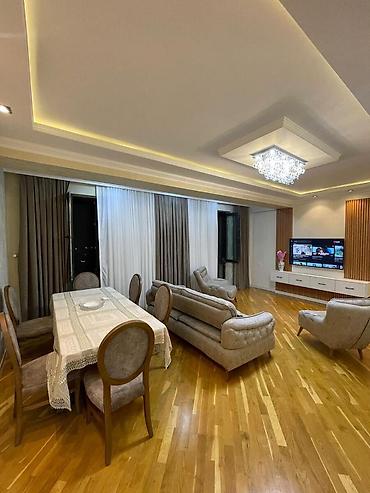 19: Həzi Aslanov qəs., 4 otaqlı, Yeni tikili, m. Həzi Aslanov, 146 kv. m — 1