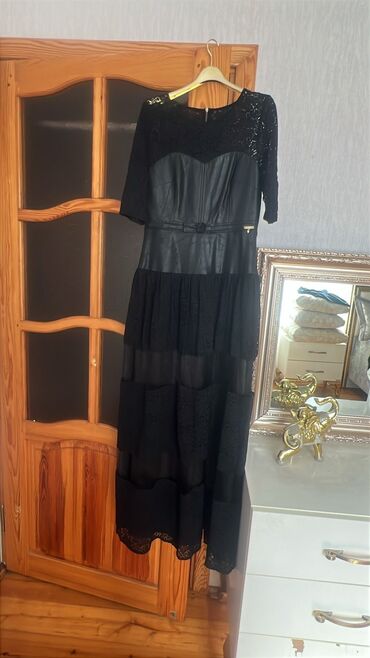 Plaşlar: Ziyafet donu 42razmerdir 60manata satilir