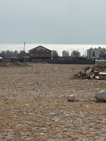 срочно продается дом бишкек: Продаю участок 8 соток Иссыкуль Чонсарой Напротив музея Курманжан