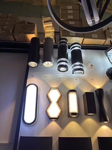 Накладные и настенные LED-светильники для интерьера и экстерьера
