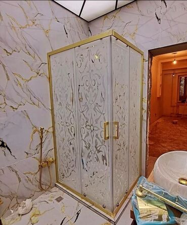 Duş kabinaları, arakəsmələr: Yeni Arakəsmə, Künc üçün, Pulsuz çatdırılma, Ünvandan götürmə — 9