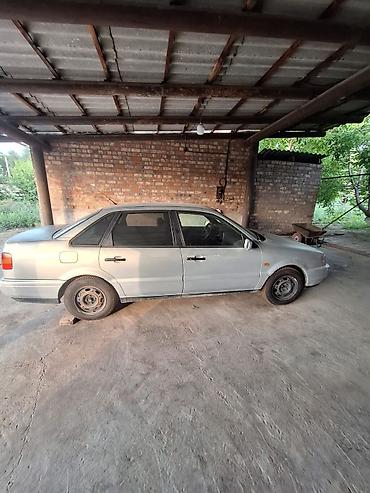 pass: Volkswagen Passat: 1994 г., 2 л, Механика, Седан — 5
