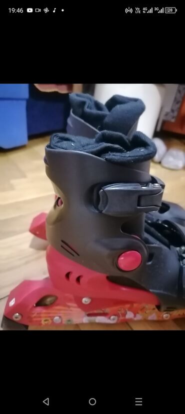 Roleri i rolšue: Roleri dobri piše br 2. Mislim da je od 35 do 37. A dobri su Baš — 5