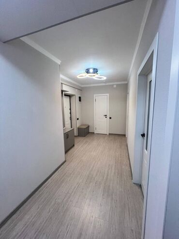 продается 3 комнатная квартира политех: 2 бөлмө, 62 кв. м, Элитка, 4 кабат, Дизайнердик ремонт