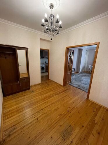 Uzunmüddətli kirayə mənzillər: Kirayə mənzil – Nərimanov metrosuna yaxın. Heydər Əliyev Mərkəzinin — 7