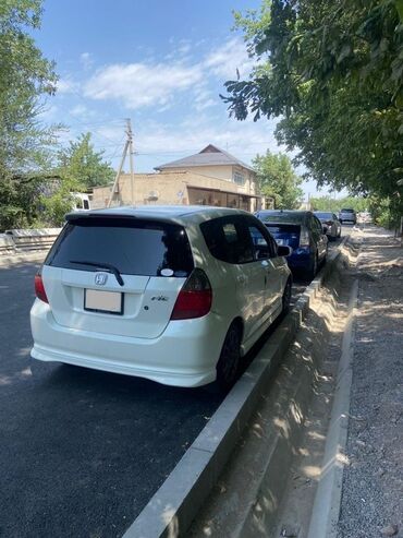армянский номер: Honda Fit: 2003 г., 1.3 л, Вариатор, Бензин, Хетчбек