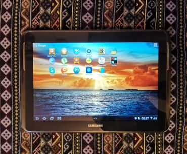 Fly: Samsung i8000 Omnia II, 4 ГБ, цвет - Черный