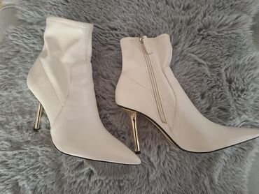 zara obuća snizenje: High boots, Zara, 38