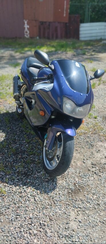 электронные мото: Спортбайк Yamaha, 1000 куб. см, Бензин