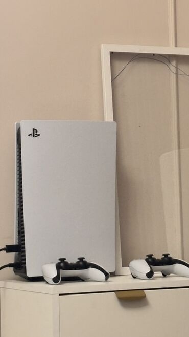 выкуп микроволновок: Игровая консоль Sony PlayStation 5 с оптическим приводом (вертикальная