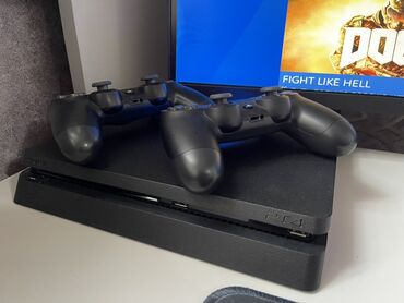 irshad telecom playstation 4: Sony PlayStation 4 Slim oyun konsolu yığcam dizayna malikdir və yüksək