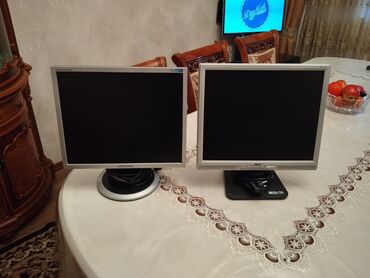 Monitorlar: Monitorlar Samsung Acer 17" Computer ve Tehlukesizlik Cameralari ucun