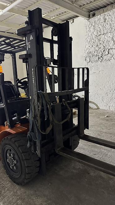 azsamand 2024: Lonkin 3.0T yükgötürən (forklift) - Daşıma qabiliyyəti: 3 ton — 2