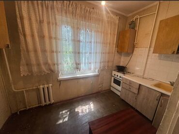 квартира берилет церковь: 1 комната, 35 м², 105 серия, 3 этаж, Старый ремонт