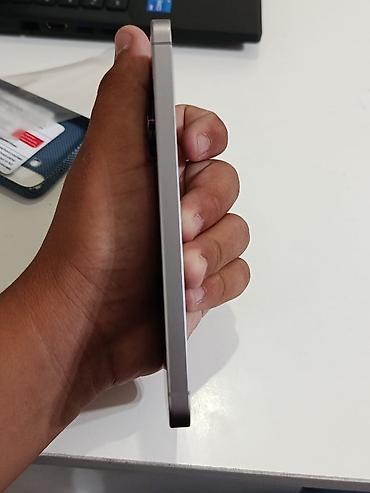 goggle pixel: Samsung Galaxy S25, Б/у, 256 ГБ, цвет - Серый, 2 SIM — 4