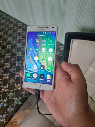 samsung netbook: Samsung Galaxy A5, 16 ГБ, цвет - Белый, Отпечаток пальца