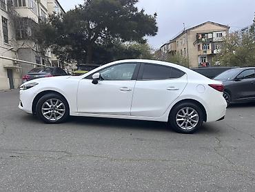 Mazda 3: 1.5 l | 2017 il Sedan lalafo.az -da Mazda 3: 1.5 l | 2017 il Sedan