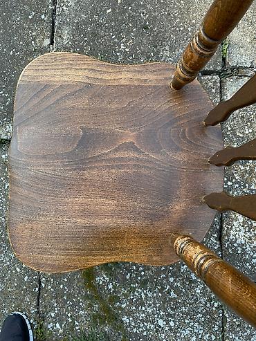 Stolice: Prodajem 4 masivnе drvenе stolice stabilne i čvrste teške i — 3